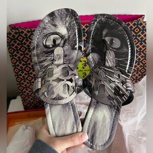 Tory Burch Miller Printed Patent Sandal Cat Portrait Size 7